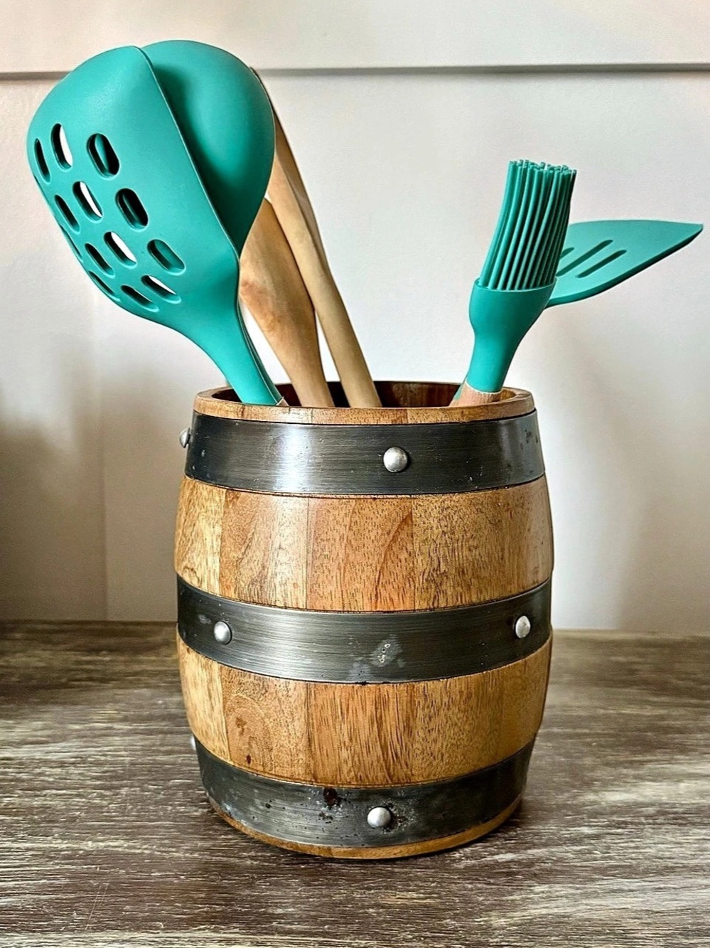 Pier 1 Wooden Barrel Utensil Holder in Brown & Black